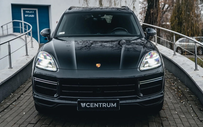 Porsche Cayenne cena 329900 przebieg: 153515, rok produkcji 2018 z Brusy małe 137